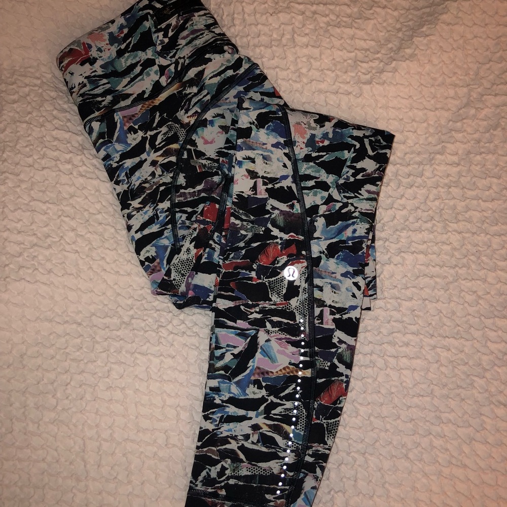 LULULEMON Break Free Tight size 6 (culture clash)